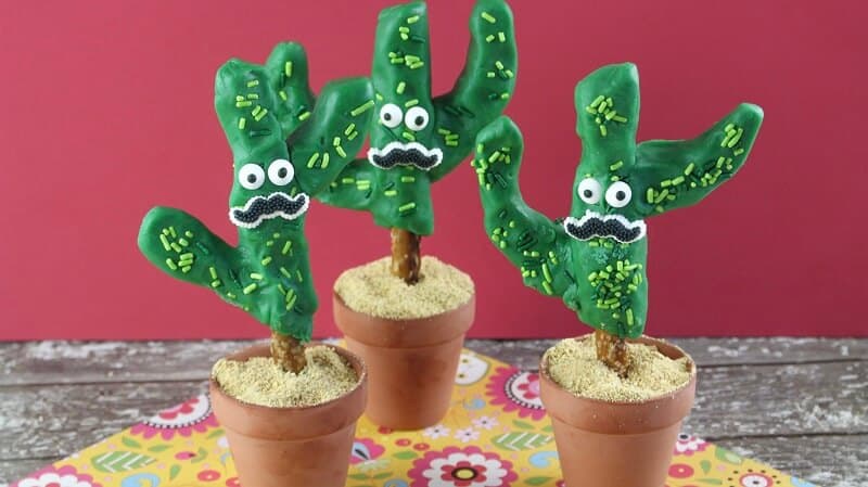 Cinco de Mayo Covered Cactus Pretzels