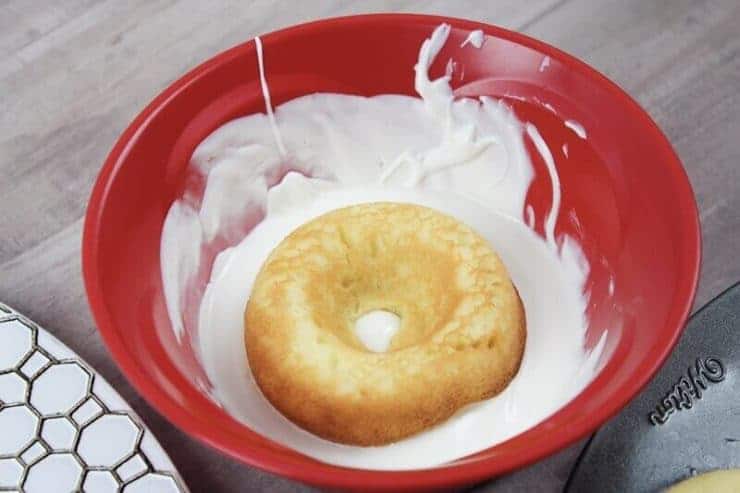 Icing baked donuts