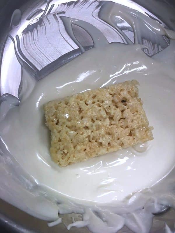 Mummy Rice Krispie Treats (Easy 3Ingredient Recipe)