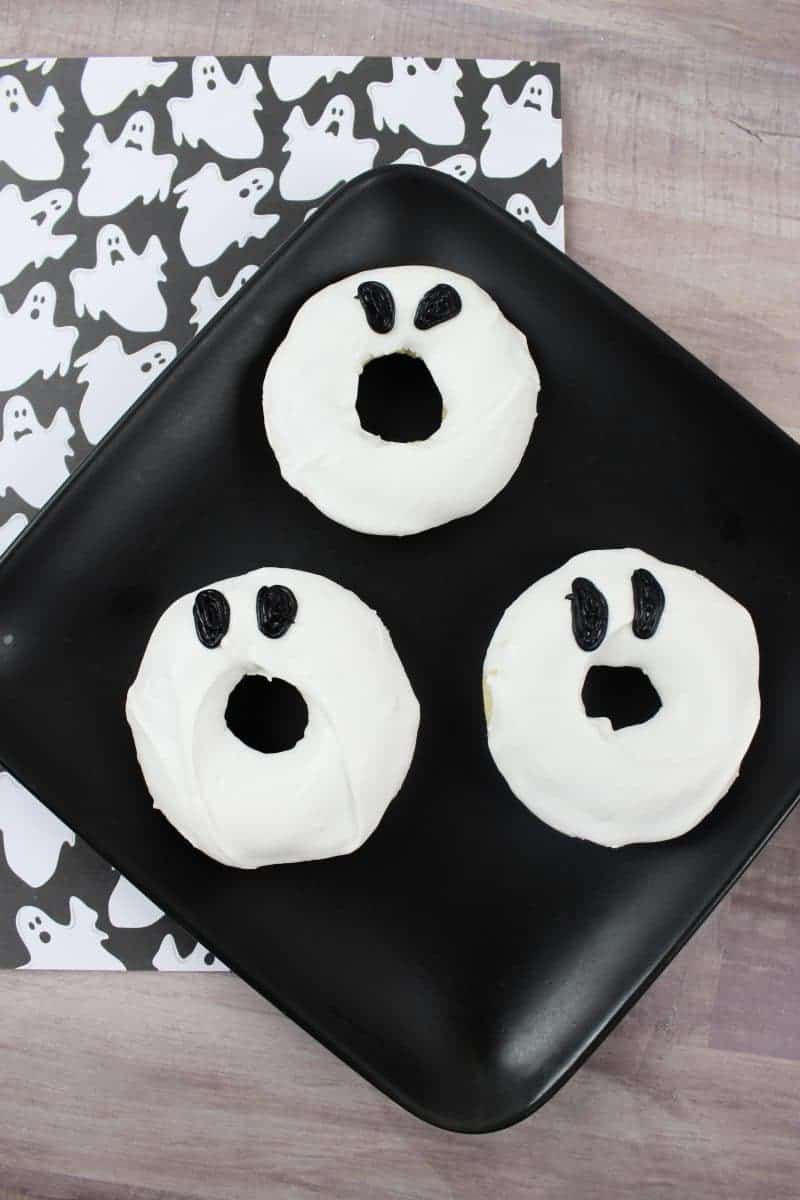 Everyone is sure to love these super cute ghost doughnuts this Halloween. And, you will love how amazingly quick and easy they were to make!