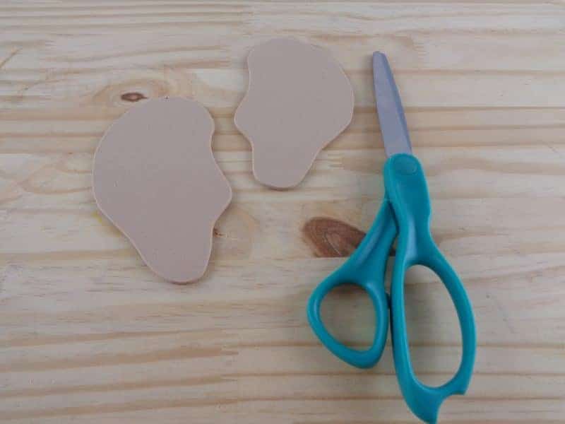 Cut ear shape out from template and trace onto craft foam twice. Cut out ears.