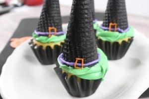 Easy Halloween Witch Hat Cupcakes