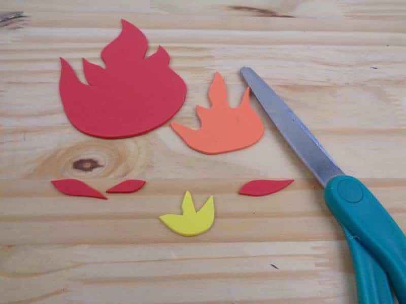 This letter F is for fire craft with printable template is part of our letter of the week craft series, designed to foster letter recognition in toddlers and preschoolers.