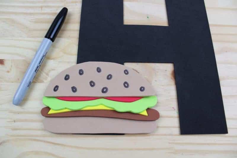 This letter H is for hamburger craft with printable template is part of our letter of the week craft series, designed to foster letter recognition in toddlers and preschoolers. 