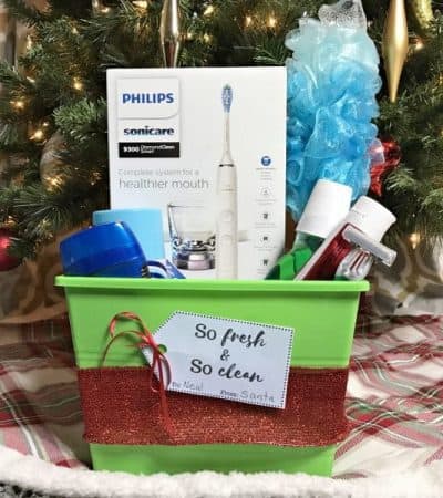 Looking for a gift idea for the men in your life? This “So Fresh and So Clean” DIY gift basket for him makes the perfect gift for all the men on your holiday shopping list.