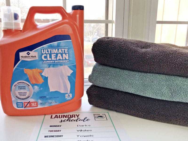 Stay on top of your laundry pile with the help of these smart laundry routine tips and free laundry schedule printable.