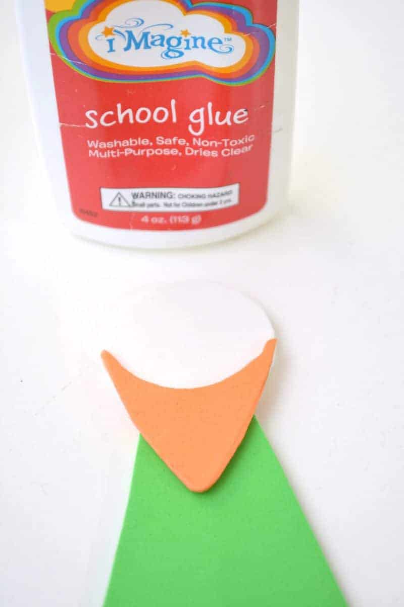 Whether you need something for your own kids or you’re a teacher looking for a quick and easy classroom St. Patrick's Day craft idea, this popsicle stick leprechaun craft is an excellent choice. Not only is this leprechaun puppet on a stick craft easy to make, but the supplies are really affordable as well.