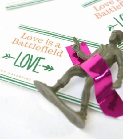 Are you looking for a fun and free printable valentine for the kids to give their classmates? This toy soldier Valentine is a fun, unique, easy, and inexpensive Valentine's Day gift idea.