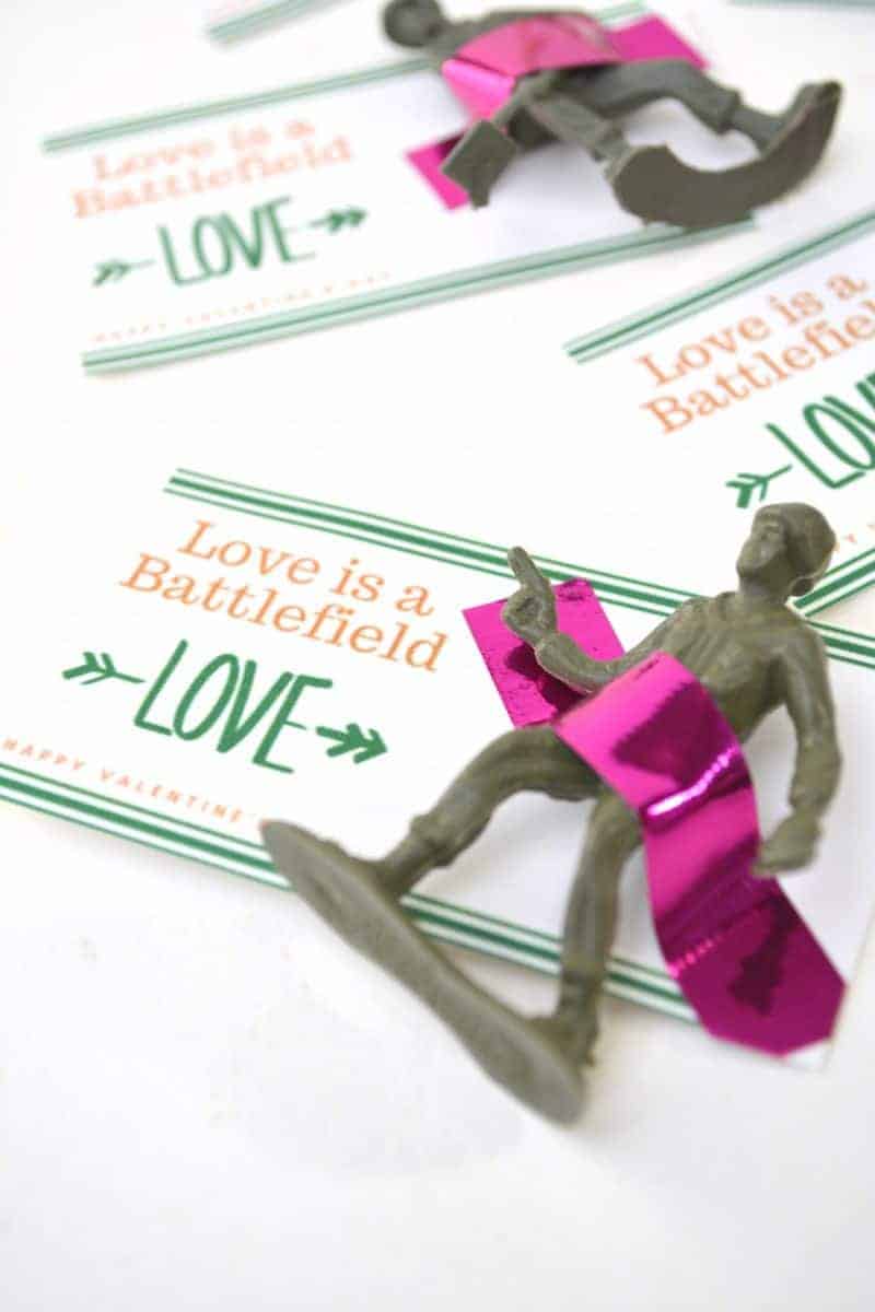 Are you looking for a fun and free printable valentine for the kids to give their classmates? This toy soldier Valentine is a fun, unique, easy, and inexpensive Valentine's Day gift idea.