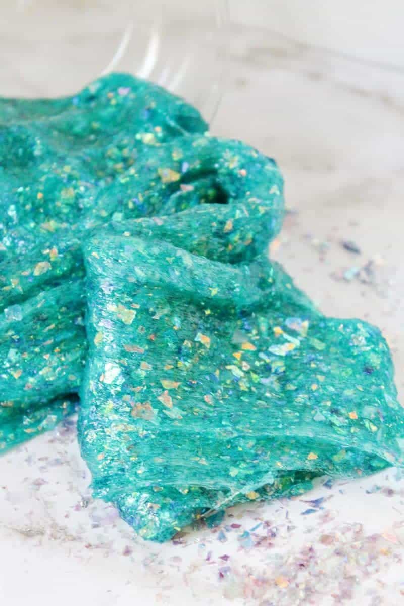 This borax-free sparkly mermaid slime is an easy DIY kids activity perfect for a mermaid party!