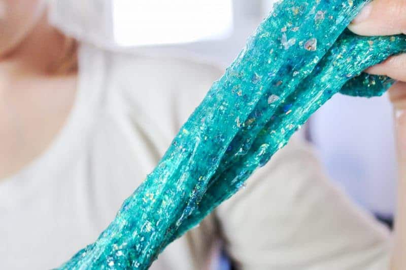 This borax-free sparkly mermaid slime is an easy DIY kids activity perfect for a mermaid party!