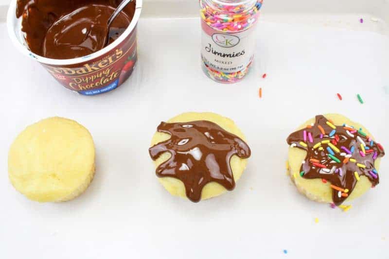 Melting ice cream cone cupcakes are easy to make and designed to look like a ice cream cone that fell upside down and is beginning to melt.