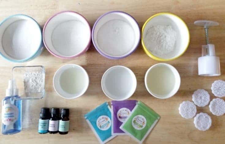 How to Make Homemade Bath Bombs Using Moon Cake Press