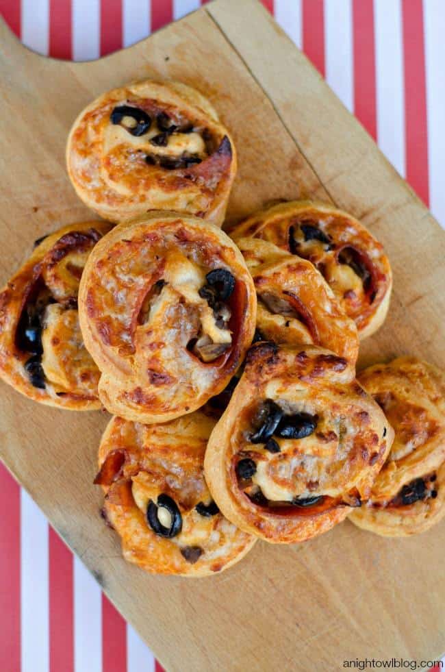 loaded pizza pinwheels 