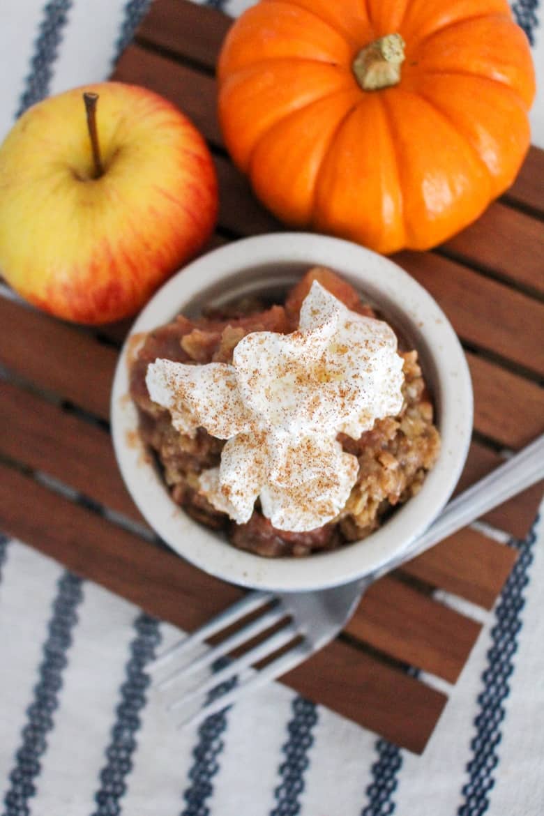 An easy apple pear crisp recipe made in the slow cooker. This warm and comforting Fall dessert is great on its own or served with vanilla ice cream. Yum!