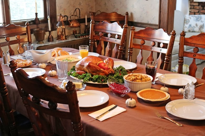 Boston Market Thanksgiving meal options can deliver a fully-prepared, pre-cooked, Thanksgiving Dinner right to your doorstep for a stress-free Thanksgiving.