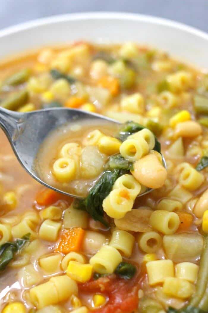 Crockpot Minestrone Soup from Mama Loves Food