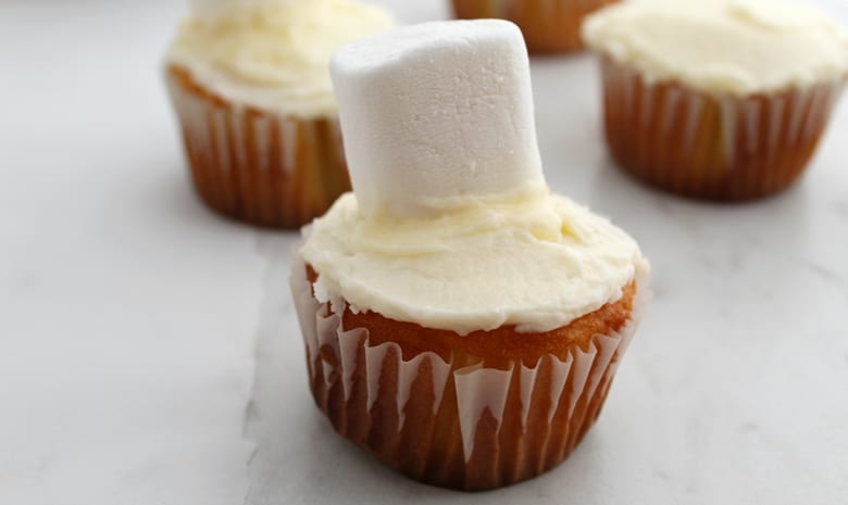 How to Make Snowmen Cupcakes