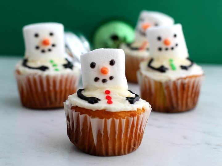 Easy Melting Snowman Cupcakes