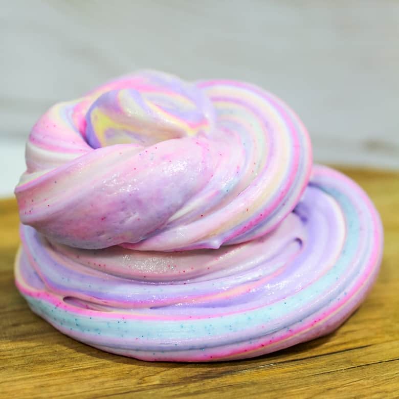 How to make beautiful borax-free, glittery, fluffy unicorn slime.