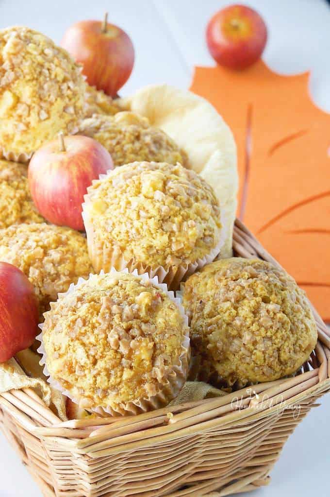 Apple Muffins with Toffee Topping