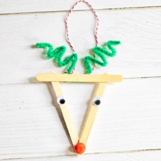 reindeer Christmas ornament with popsicle sticks