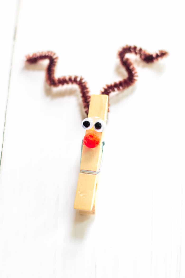 reindeer clothespin craft ornaments