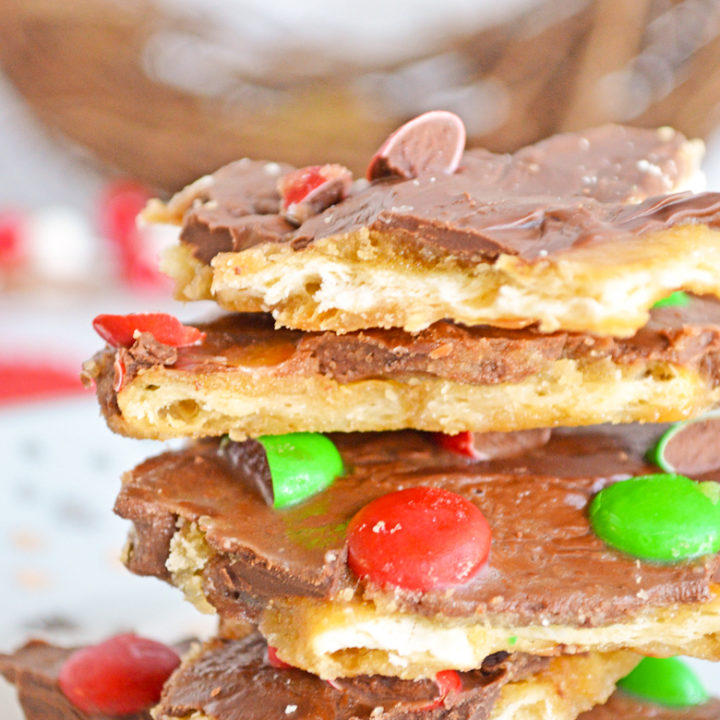 Christmas Crack {Easy 5-Ingredient Christmas Dessert!}