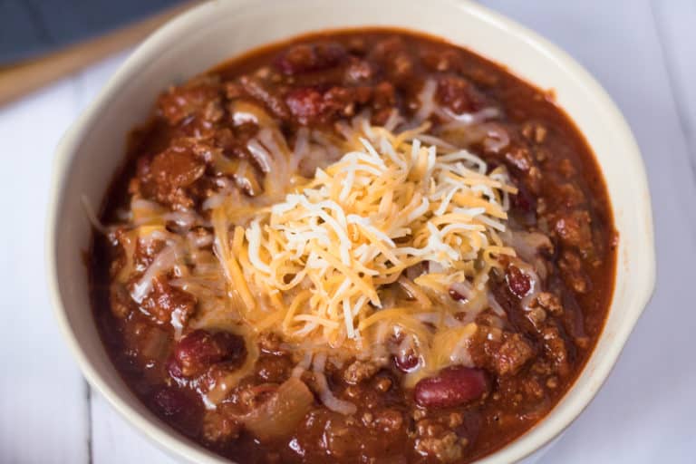 Easy Crockpot Chili Recipe with Ground Beef (and Beans!)