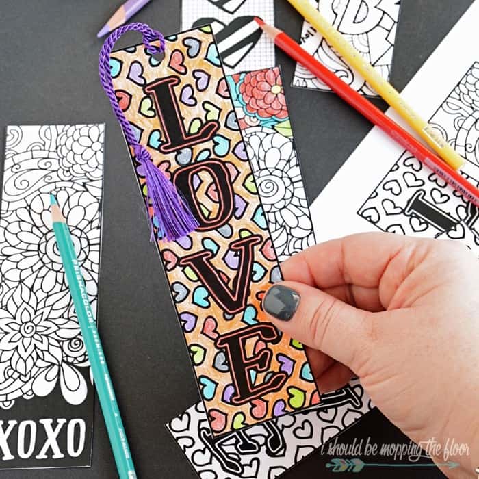 Printable Valentine's Day bookmarks to color.