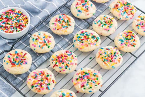 3-Ingredient Funfetti Cake Mix Cookies (Easy Recipe!)