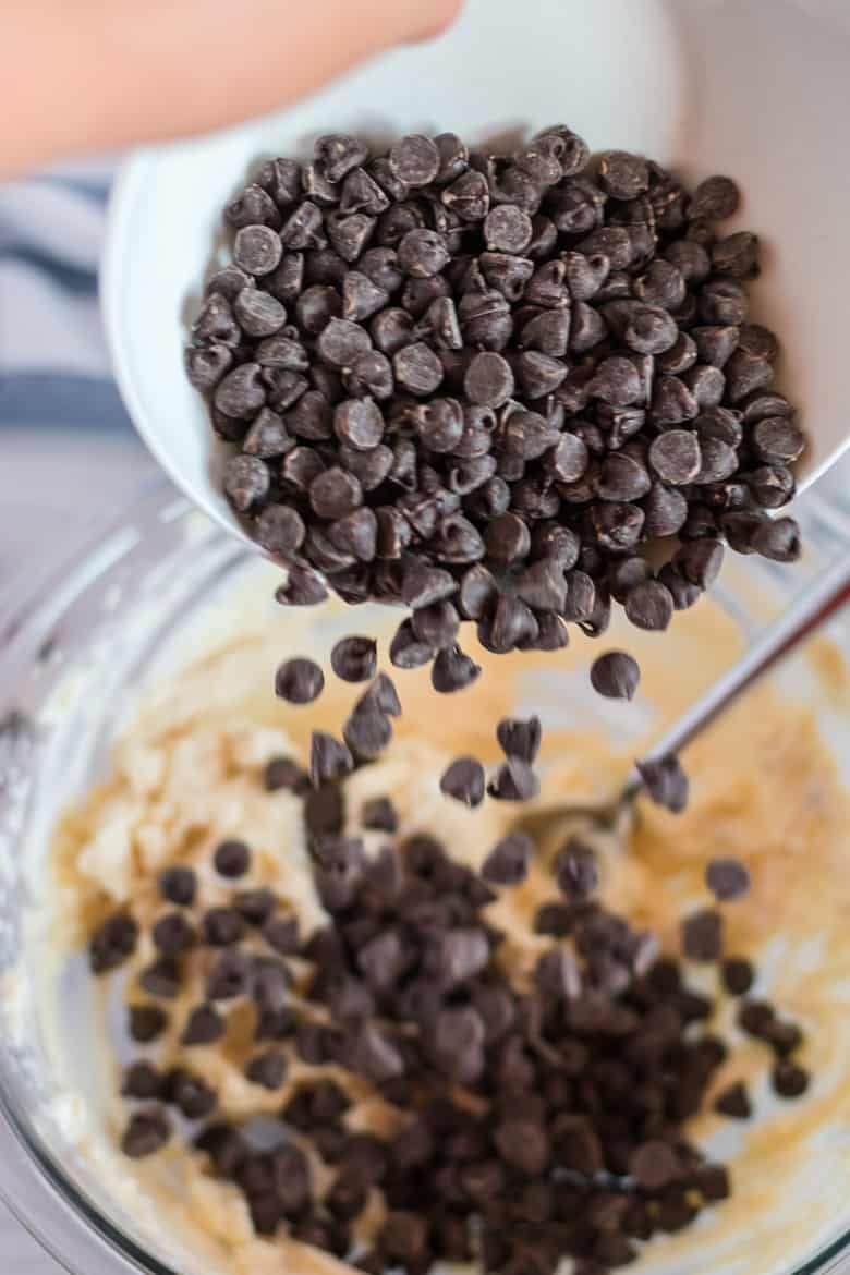 Chocolate Chip Cookie Dough Dip {10 Min. No-Bake Dessert Recipe}