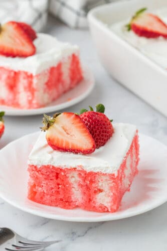 Strawberry Jello Poke Cake (Easy 5-Ingredient Recipe)