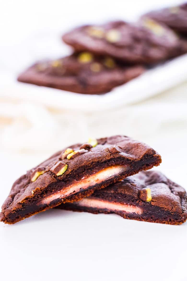 4 Ingredient Peppermint-Stuffed Cake Mix Cookies