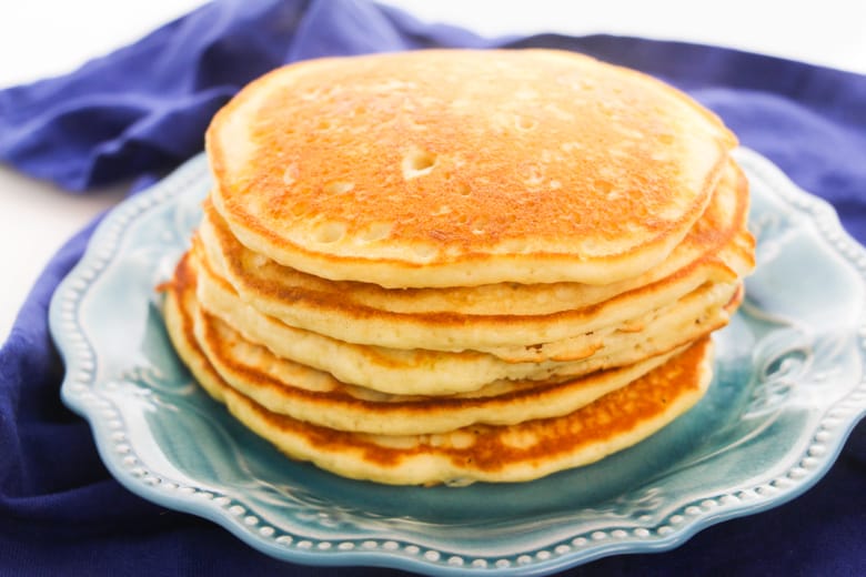 How to Make Buttermilk Pancakes