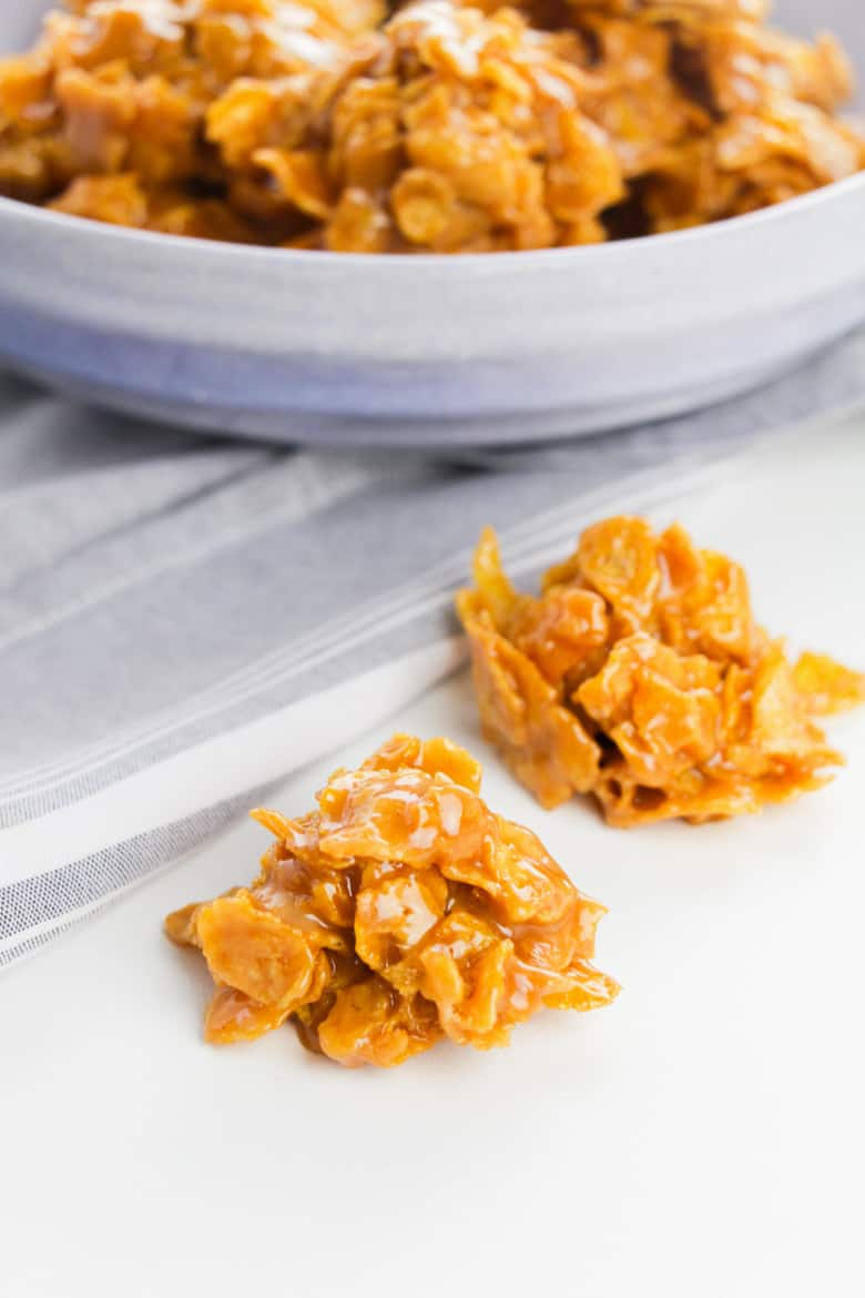 Peanut Butter Cornflake Cookies (Easy No Bake Cookies!)