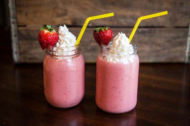 Strawberry Banana Smoothie with Greek Yogurt