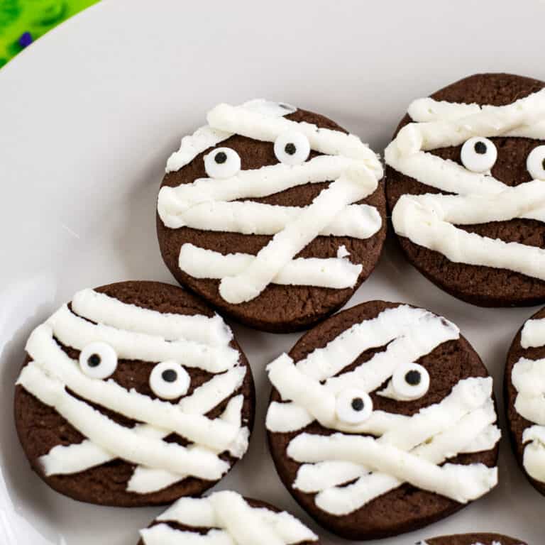 75 Best Halloween Treats and Desserts (From Cute to Spooky!)