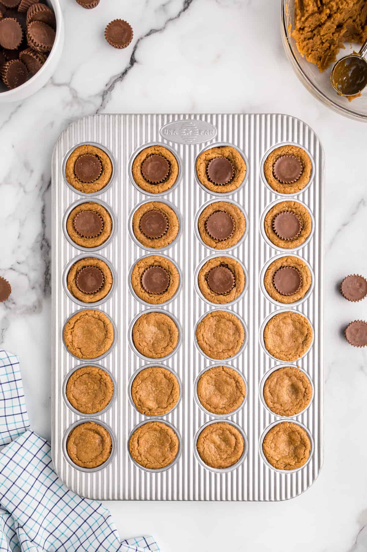 How to make peanut butter cookie cups with peanut butter cups