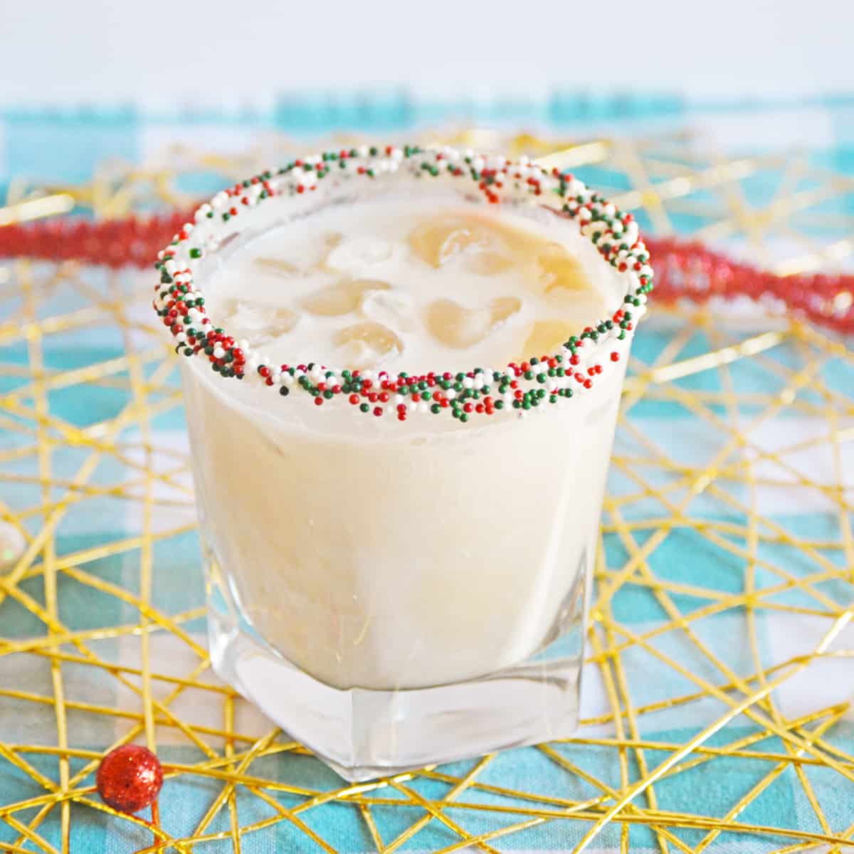 Christmas Sugar Cookie Cocktail Recipe with Vodka