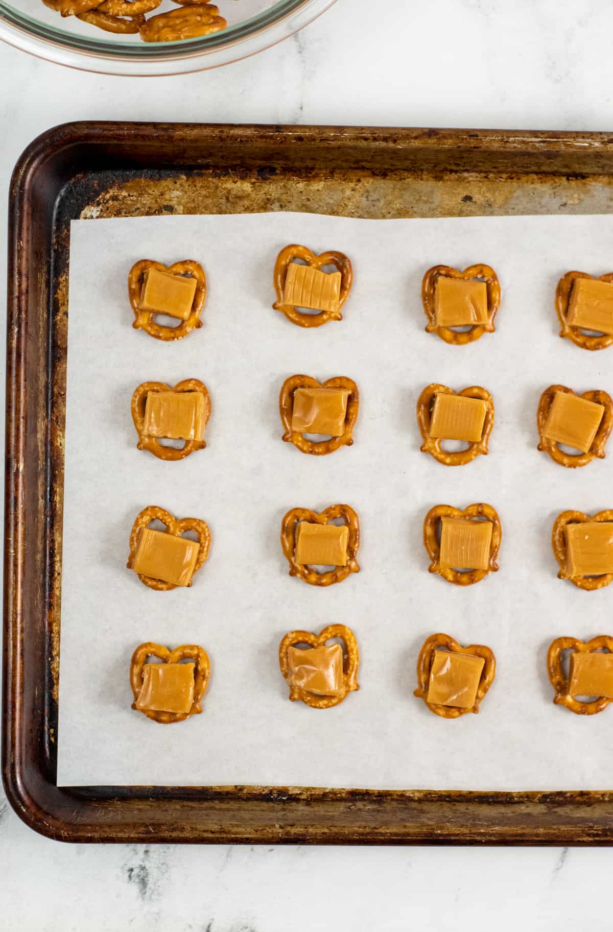 mini pretzel twists topped with caramels