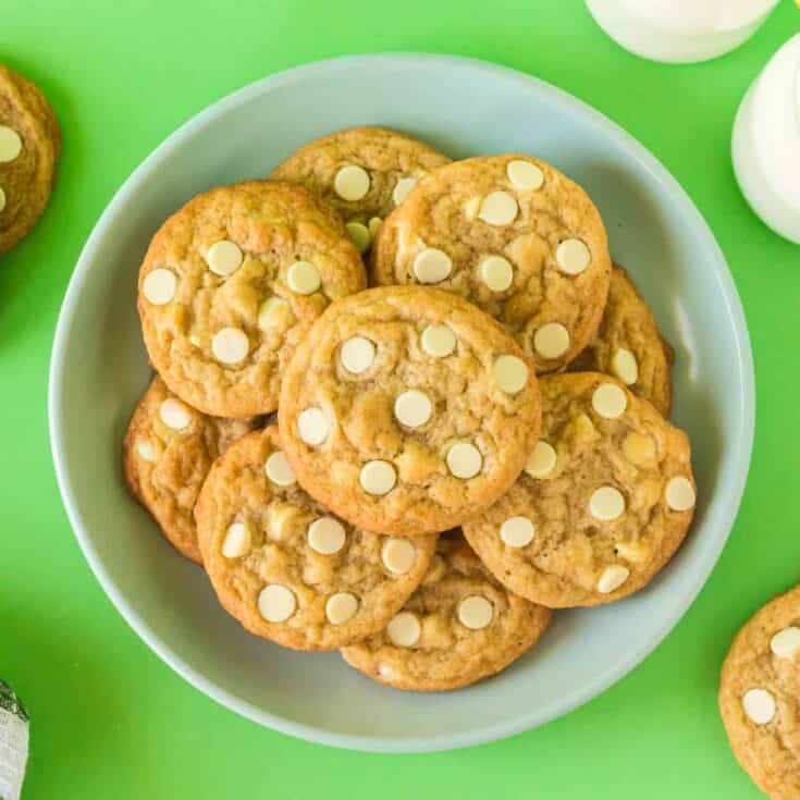 Banana Pudding Cookies with White Chocolate Chips