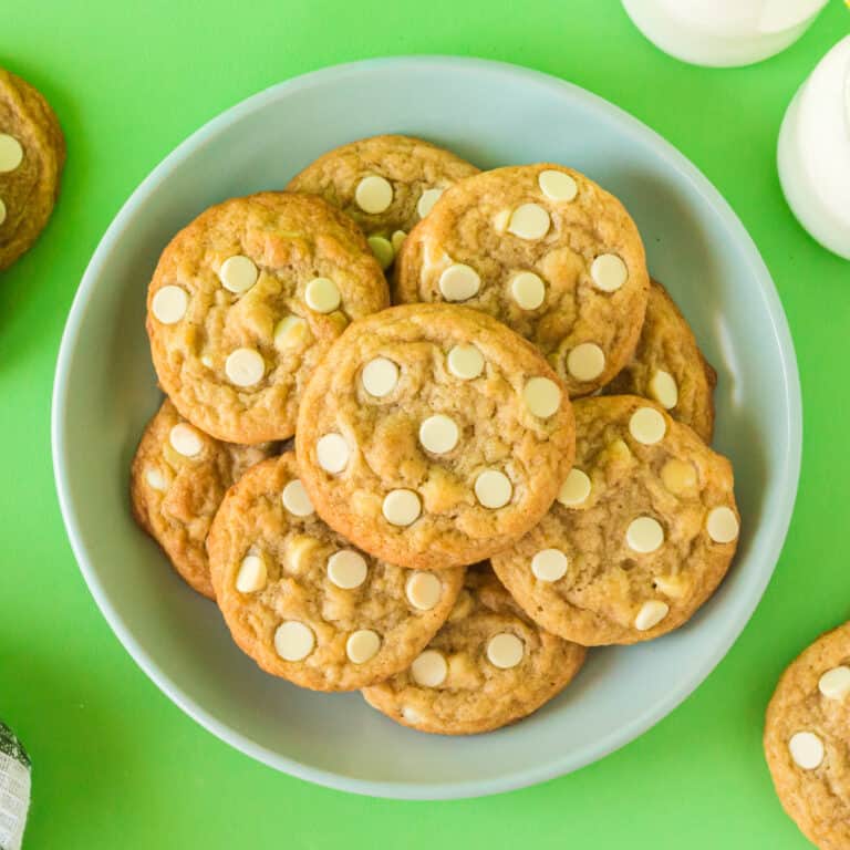 Banana Pudding Cookies with White Chocolate Chips