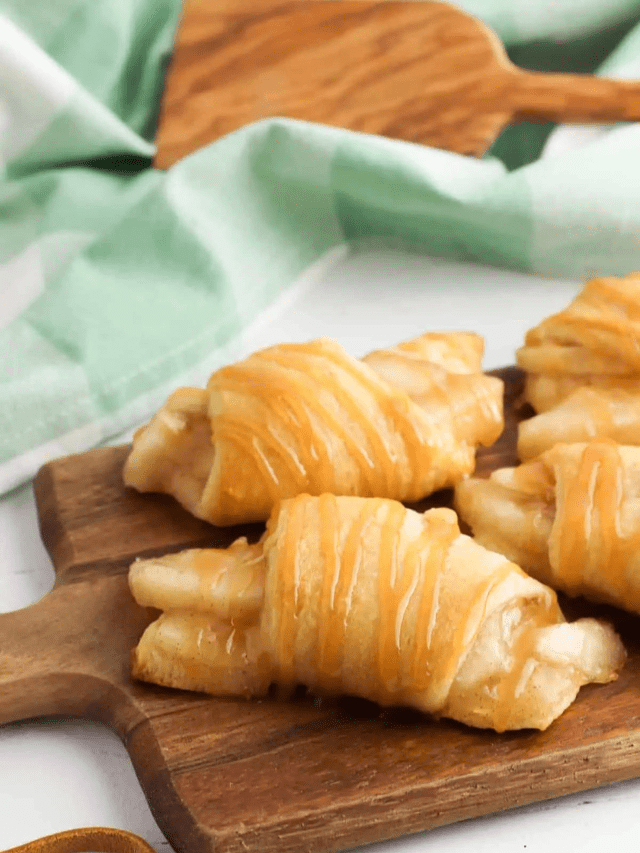 Apple Pie Crescent Rolls – 3 Ingredient Fall Dessert!