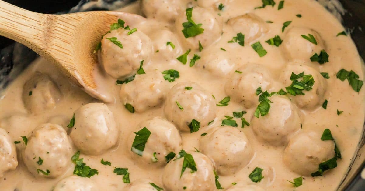 Slow Cooker Swedish Meatballs