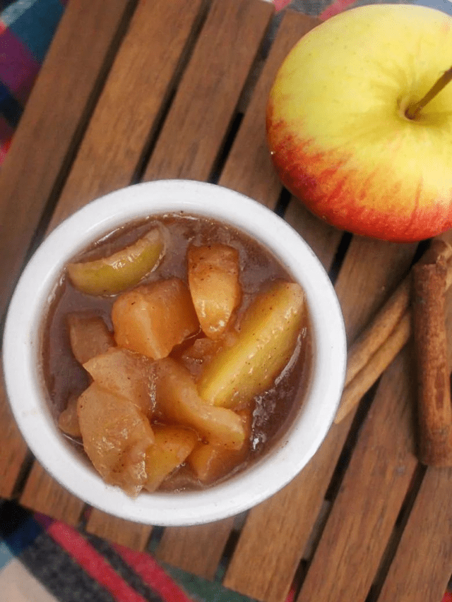 Easy Cracker Barrel Fried Apples!