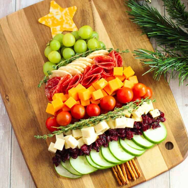 Christmas Tree Charcuterie Board (Easy Christmas Appetizer)