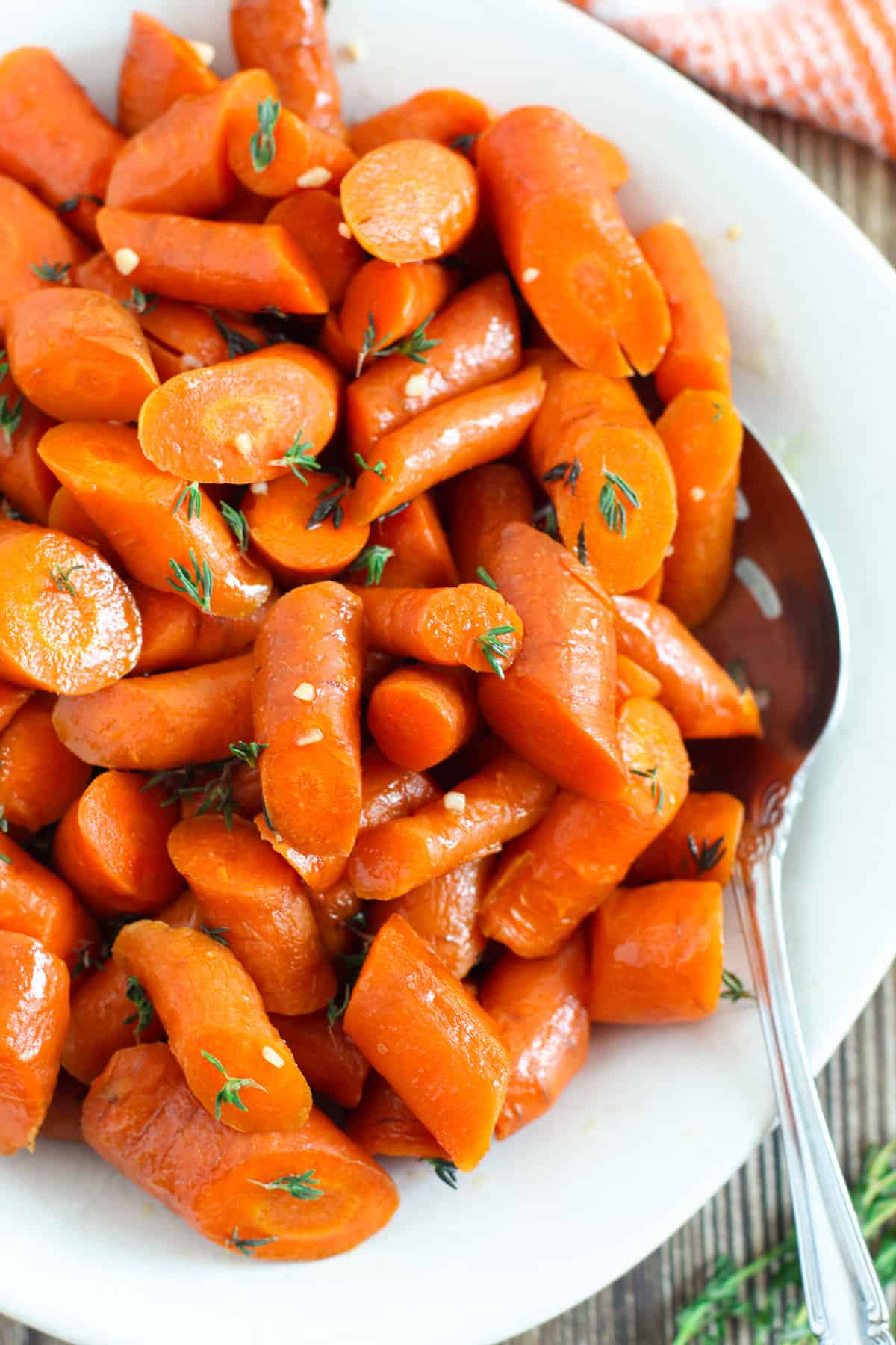 Crockpot Glazed Carrots Recipe - Evolving Table