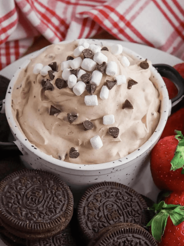Hot Chocolate Dessert Dip (4 Ingredients)