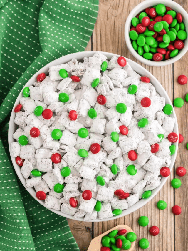 Quick Christmas Puppy Chow Recipe!